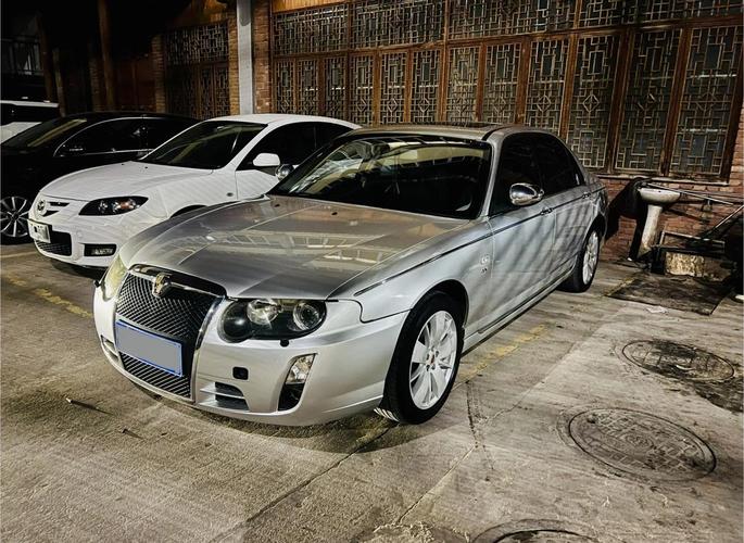 荣威750改装图片 荣威750改装双色车身