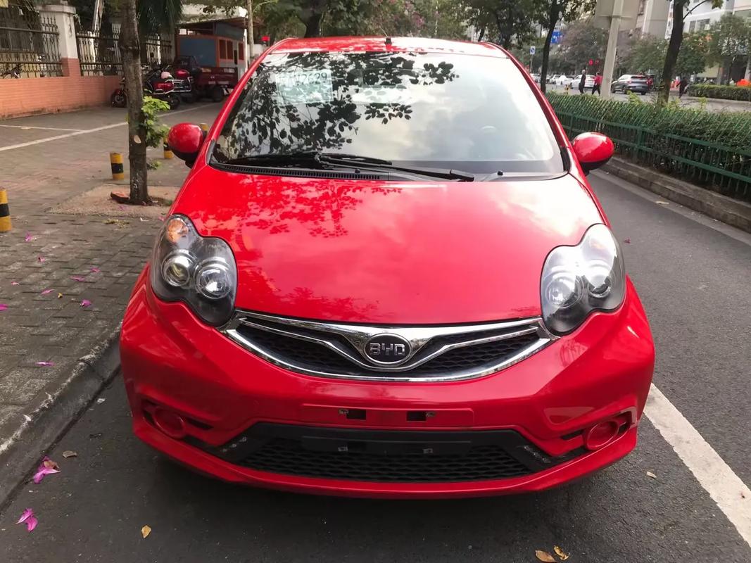 比亚迪f0前挡风玻璃多少钱,比亚迪f0前风挡尺寸