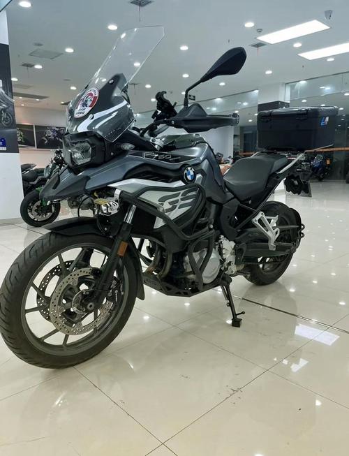 宝马750摩托车(宝马750摩托车落地价多少钱)